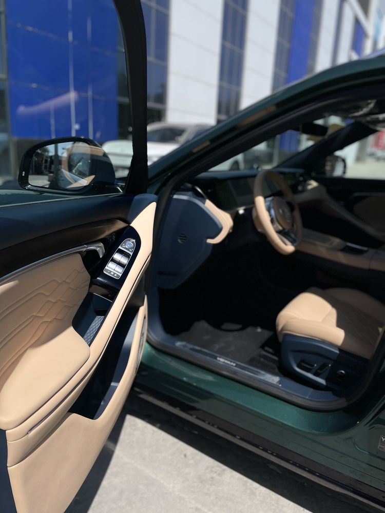 VOYAH FREE Apollo tech Hybrid 4 RWD (2ta mator)