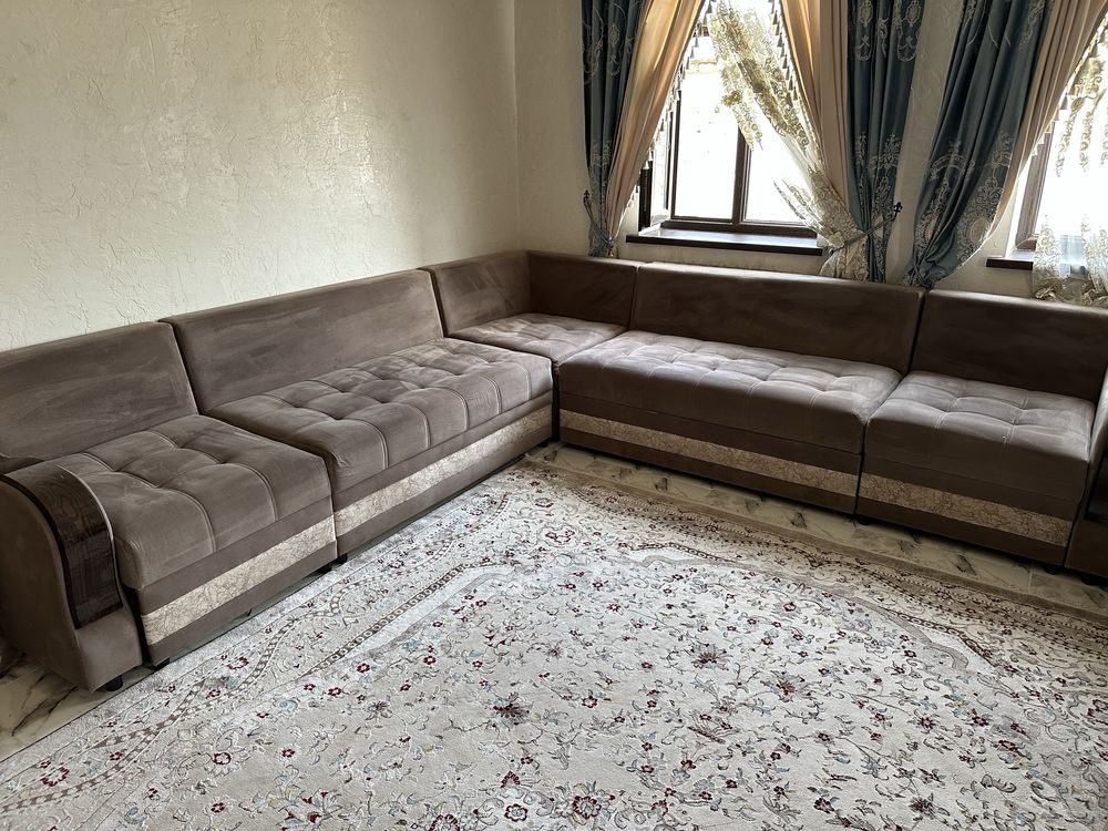 Мебель диван гостиной