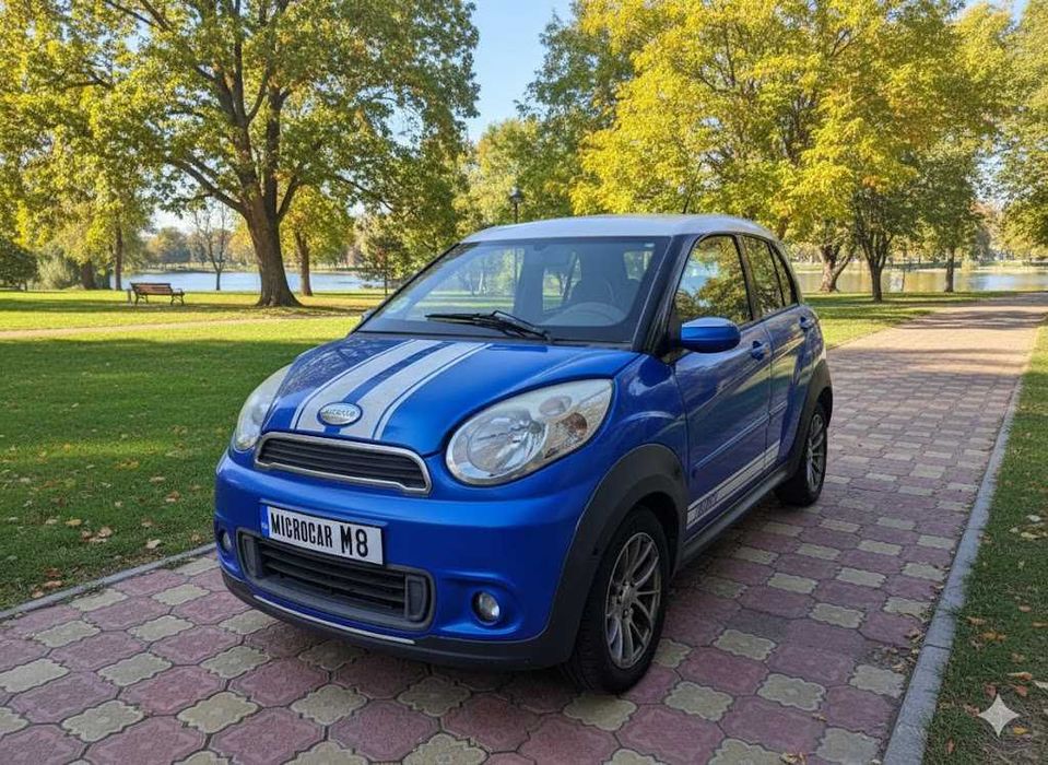 Microcar M8 se conduce de la 16ani