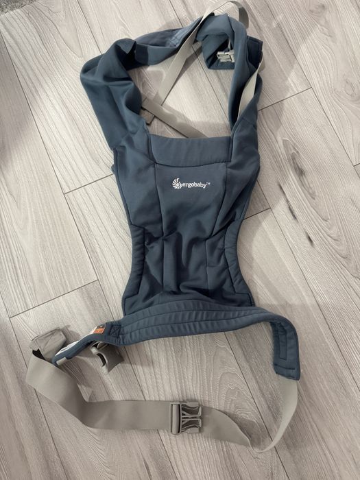 Marsupiu ergonomic nou nascuti , stare impecabilă