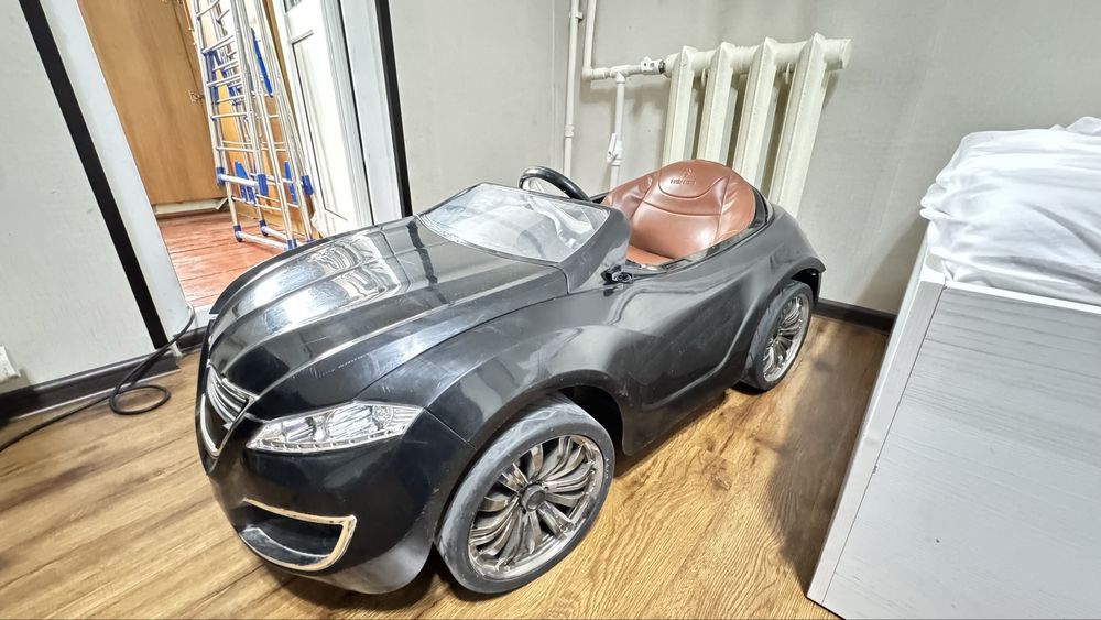 Детская электромашина Henes H7 на пульте