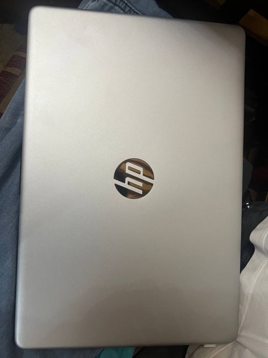 HP Laptop 15-dw3033dx