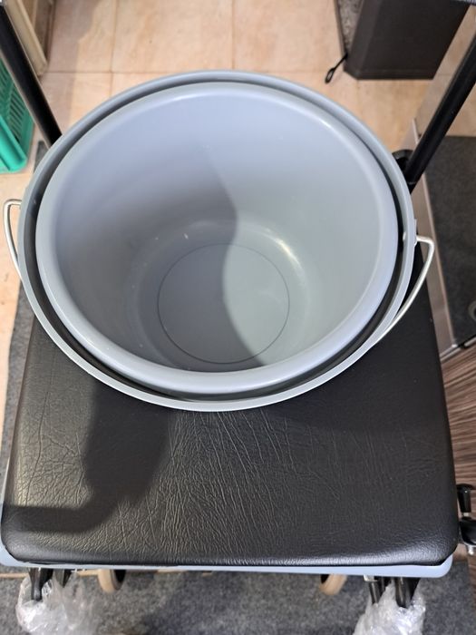 Комбиниран стол за тоалет и баня.Стол за тоалетна.Стол за баня.