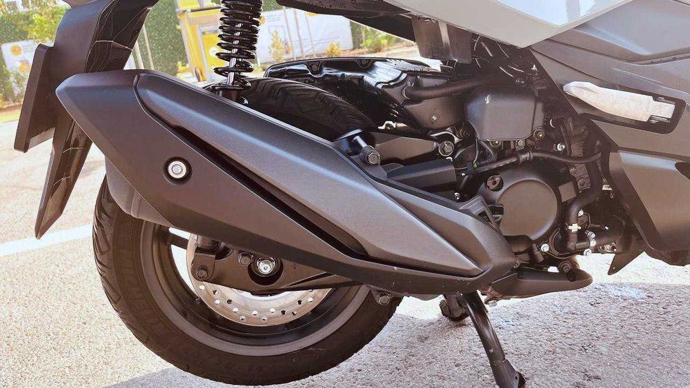 Honda Forza 350 - 2024 cu 5500km