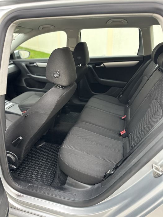 Volkswagen Passat B7  Motorizare: 2.0 TDI DSG 2012