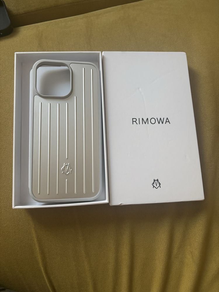 Case RIMOVA iphone 16 pro max