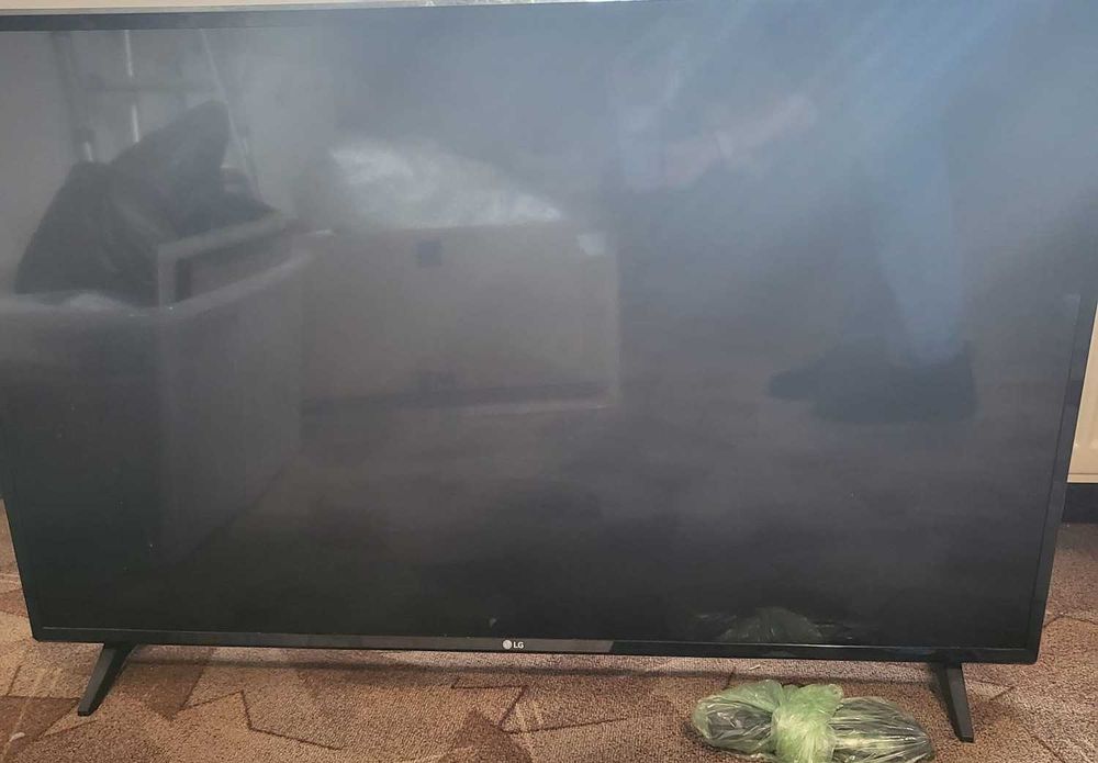 Smart TV LG - diagonala 108 cm