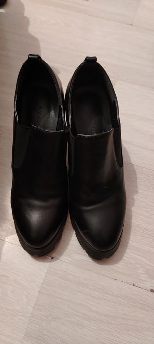 Продам туфли, красивые удобные