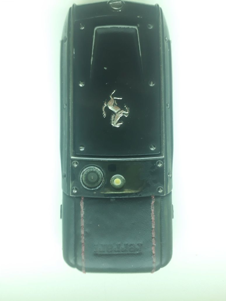 VERTU FERRARI. Vertu ferrari