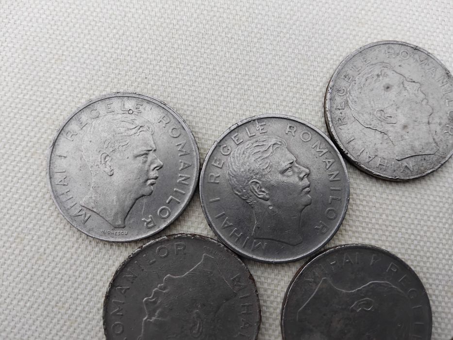 Monezi 100 lei Regele Mihai 1 an 1943 1944