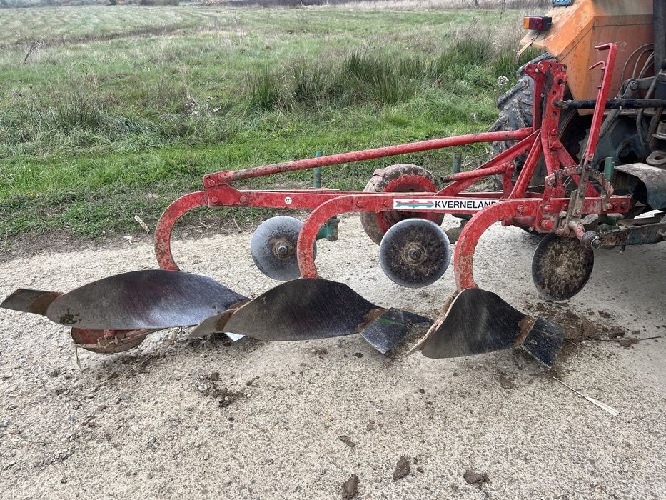Plug 3 brazde Kverneland nr12