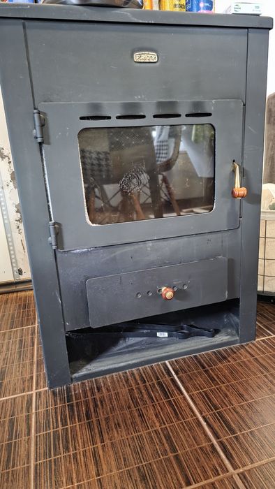 камина на дърва прити