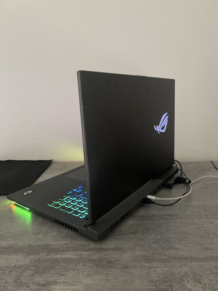 Asus Rog Strix G713IC