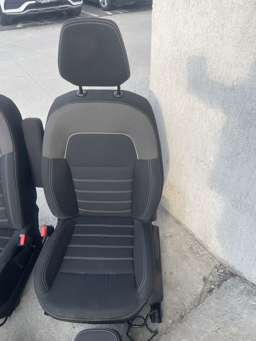 Scaun banchete kit Logan 3 sandero 3 jogger in stare inpecabila