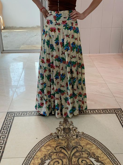 vând fuste plisate țiganesti