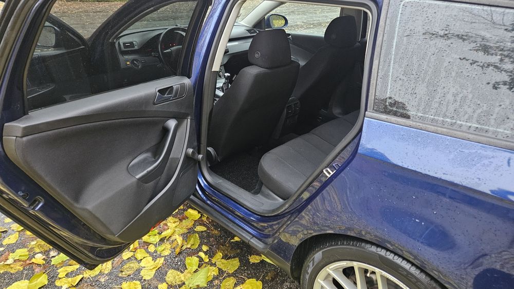 Vând Volkswagen Passat