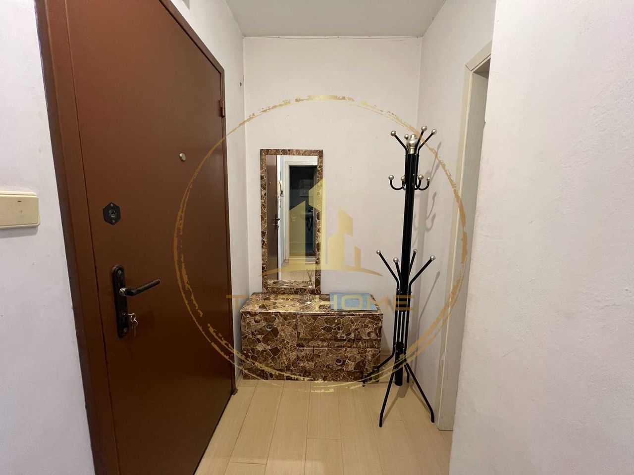 Дава се под наем Двустаен апартамент в Варна, Център - 55 кв.м за 300 € - Снимка #4