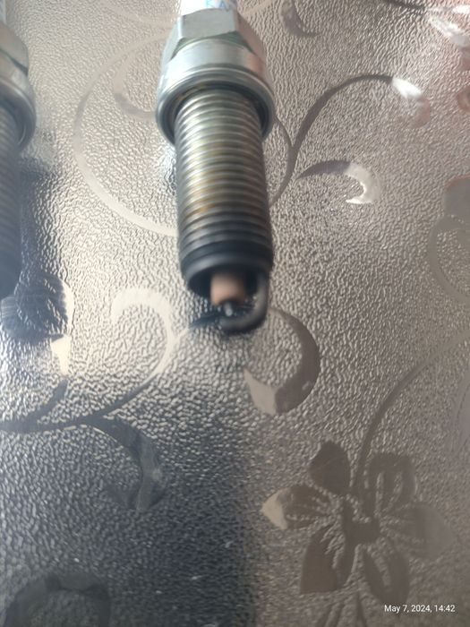 Запалителна свещ ILKAR7B11 NGK