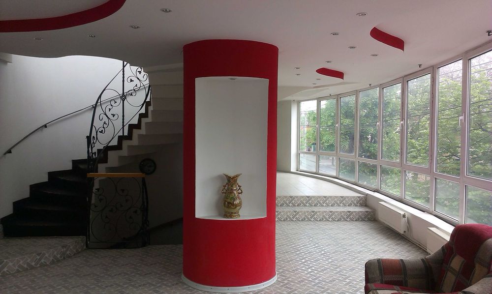 Oferim spre vanzare Penthouse in Centru, se accepta plata in rate.