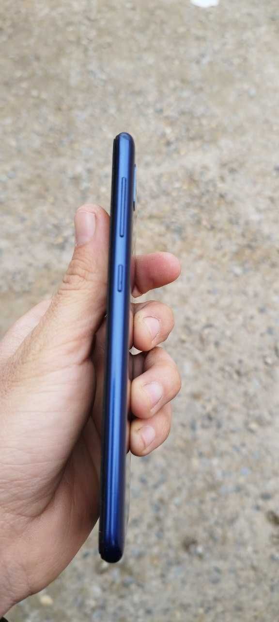 Samsung Galaxy A10 срочна сотилади!