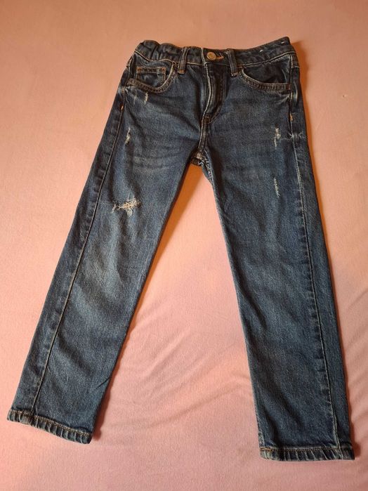 Детски маркови дънки за 10 лв.4 броя.