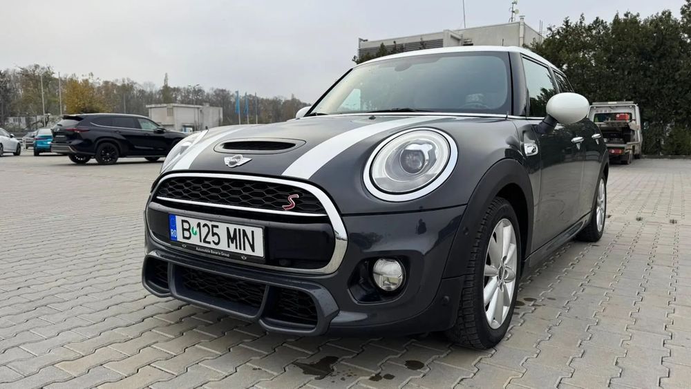 Mini Cooper S Istoric in reprezentanta/Pachet John Cooper Works
