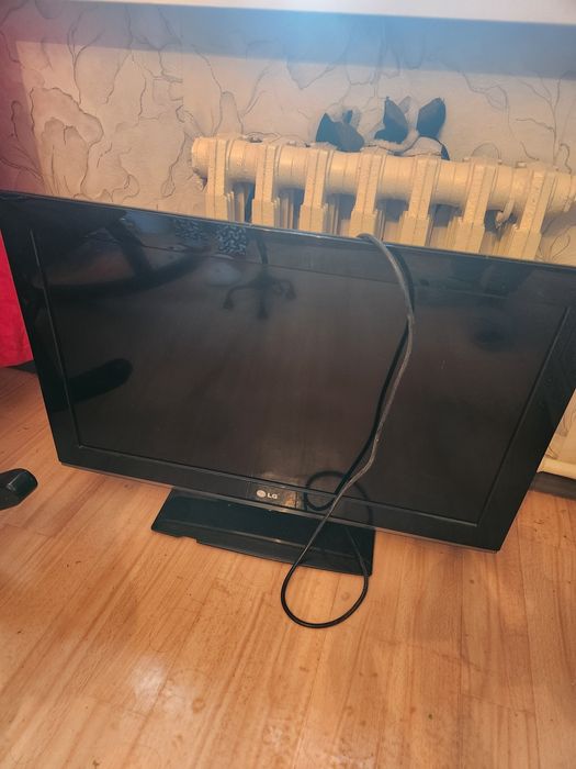 Б/У телевизор LG