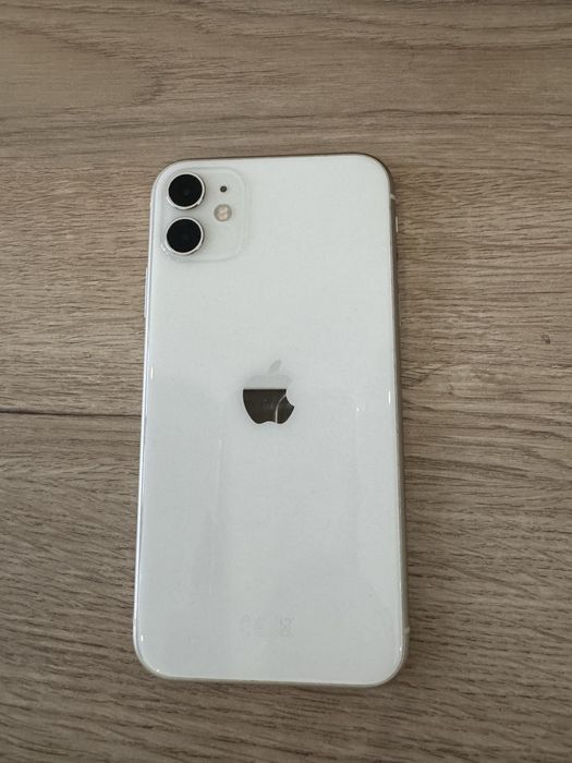 Продается Айфон 11 в идеальном  состоянии