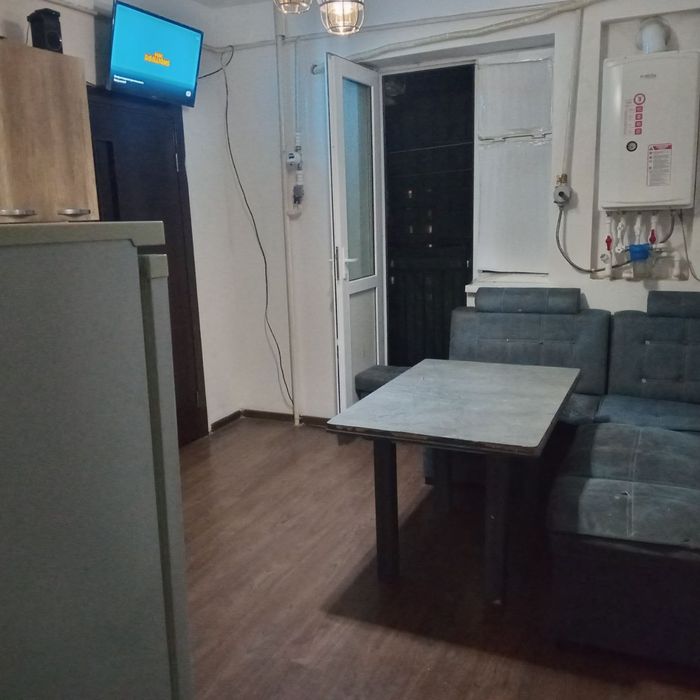 Продам свою 3х квартиру в янгихаёт 8сторителная участок