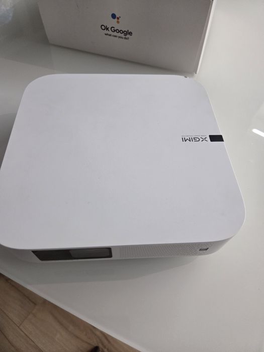 Видеопроектор XGIMI Elfin 1080p, Android TV, 800 ANSI лумена, Вградени