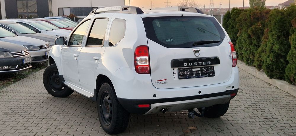 Vand Dacia Duster 1.6 mpi 4x4 Model Facelift 2015 RATE Model Prestige