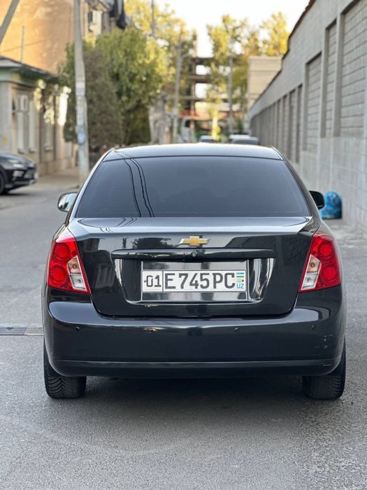 Lacetti jentra qilingan