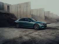 Mercedes-Benz E Phev // Exclusive // Verde Silver // Super Screen