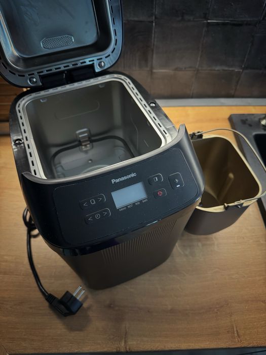 Mașină compactă de făcut pâine Panasonic
