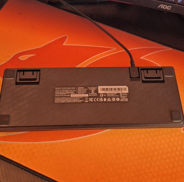 Razer Huntsman Mini Optical Purple суичове