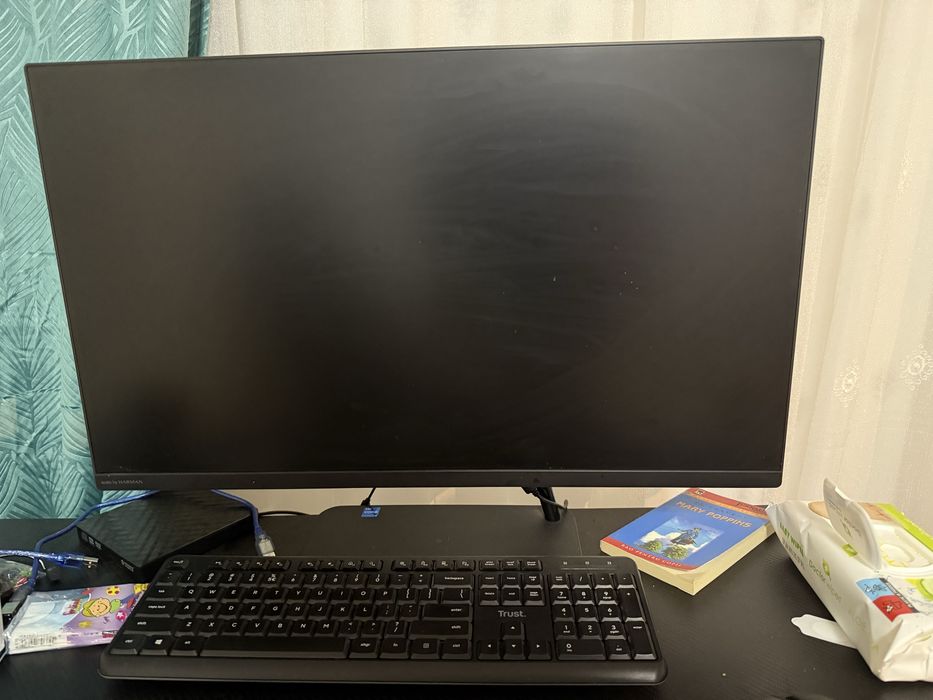 Dektop PC Lenovo, intel i5 stocare 255 gb,16 gb RAM, windous 11 pro