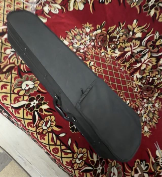 Vioara 4/4 nou-nouta si fara defecte estetice