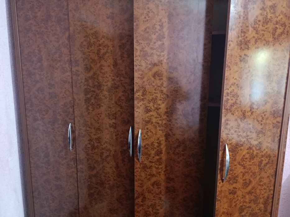 Мебели б/у продаются