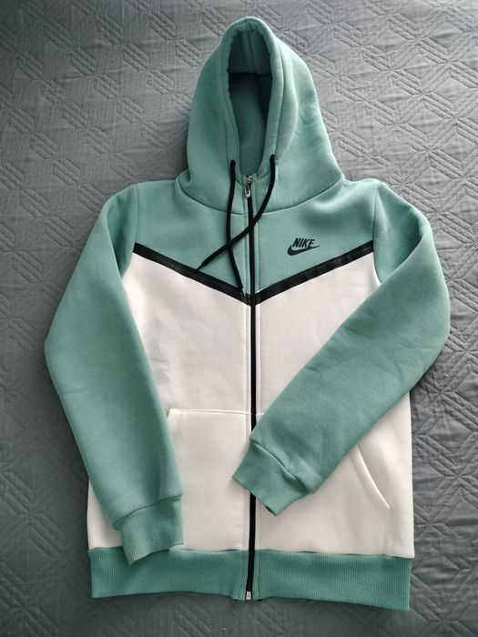 Trening Nike Tech  mărimea 164/176