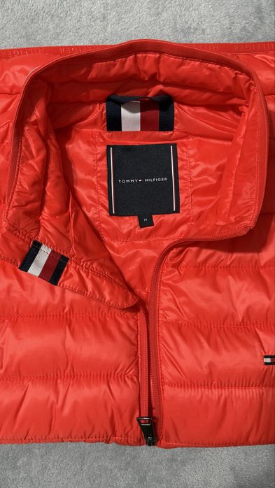 Vesta Tommy Hilfiger  M - NEPURTATA