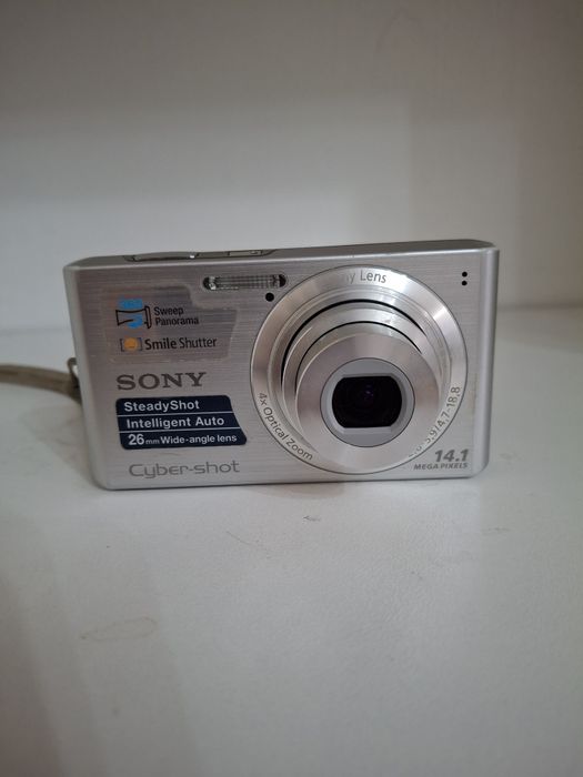 Цифровая камера  SONY DSC-W610