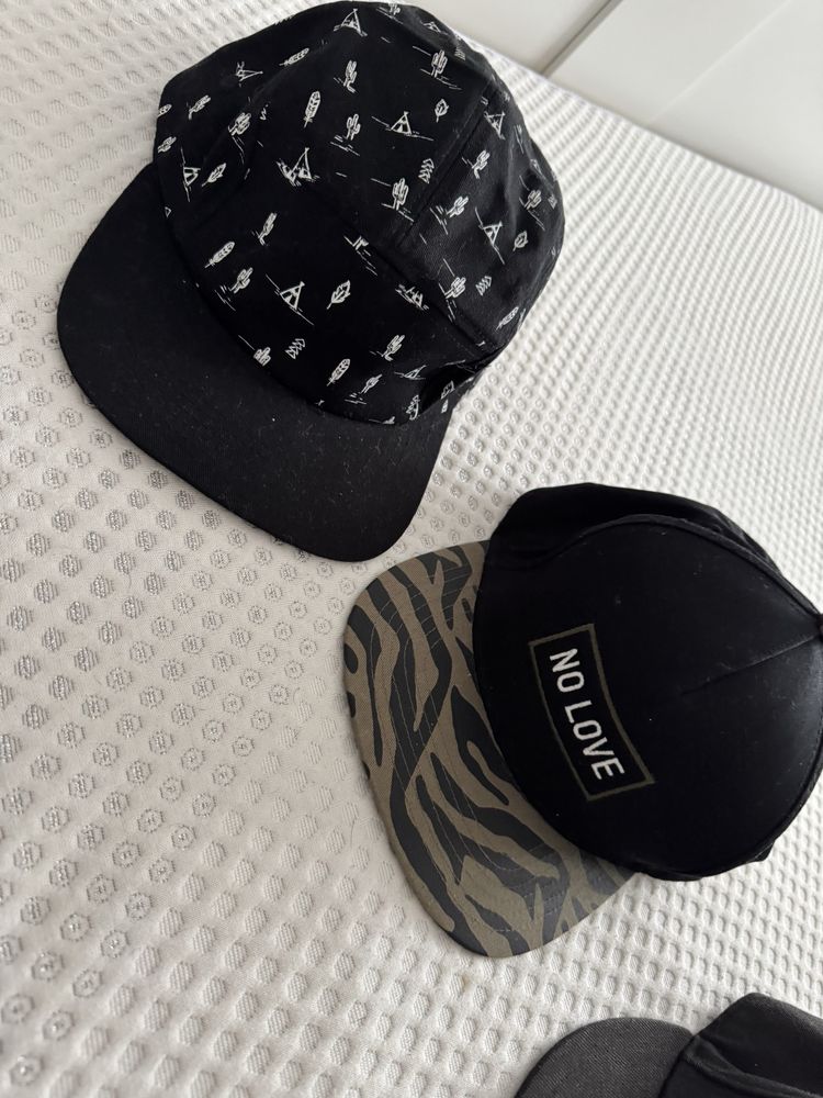 Шапки по 10лв, Adidas, House, Pull&Bear