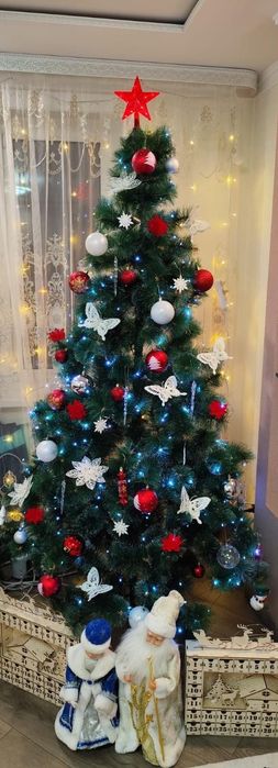 Продам ёлку искусственную