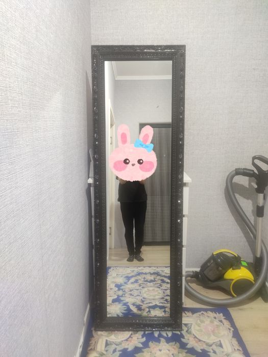 Напольное зеркало