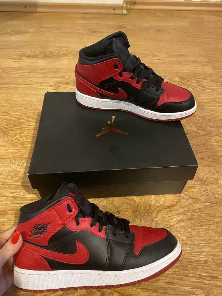 Nike Jordan 1 mid 36 размер