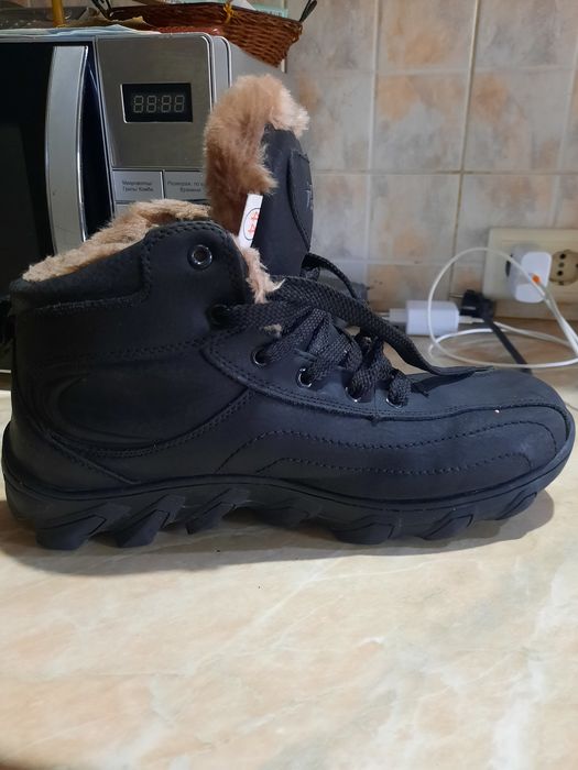 Продам обувь зимнюю мужскую в идеальном состоянии