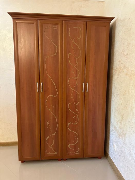 Продам шкаф в хорошем состоянии