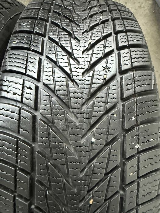 2x Anvelope iarna 195/55 R16 GoodYear Ultra Grip Performance 3