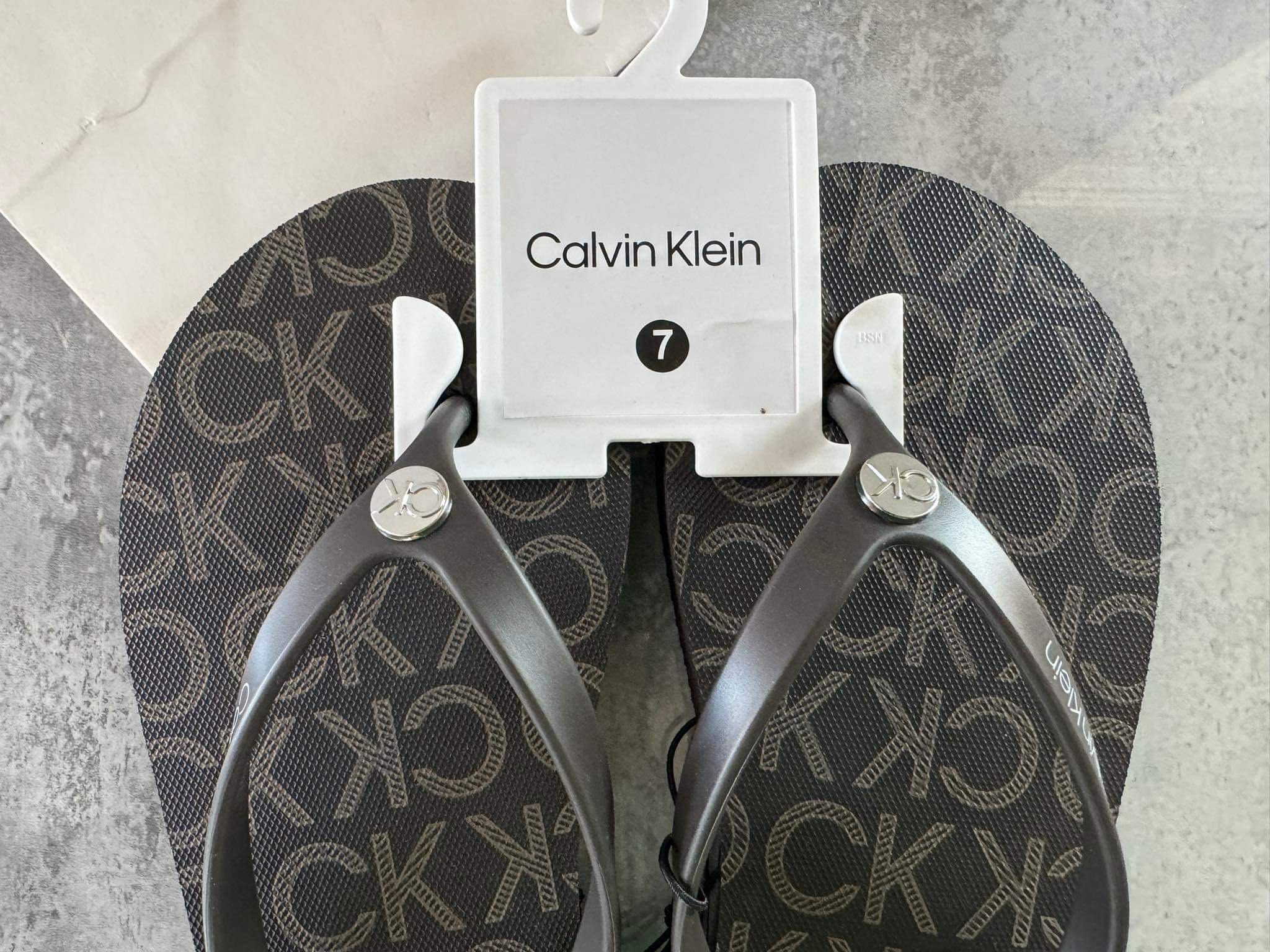Calvin Klein джапанки