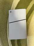 Play Station 5 Slim + игри и два контролера